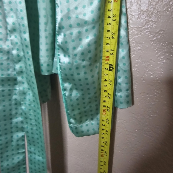 CABERNET*ROYAL SATIN MID LENGTH KIMONO STYLE ROBE~SZ L - Picture 4 of 8